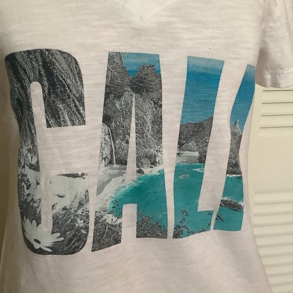 Old Navy XS Cali V Neck - Picture 2 of 4